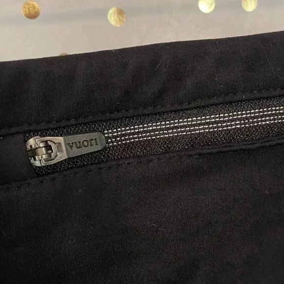 Vuori Black Shorts - Picture 5 of 8